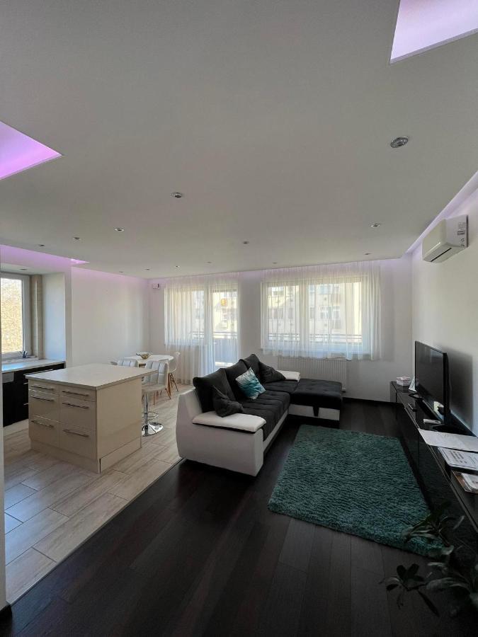 شقة ديبريتْسين  في Big Forest Apartman المظهر الخارجي الصورة